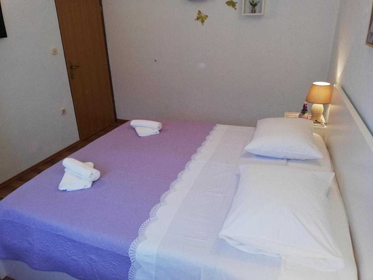 Apartment Pecarevic - A Holiday With A Stunning View Vis Eksteriør billede