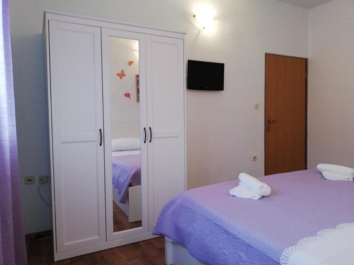 Apartment Pecarevic - A Holiday With A Stunning View Vis Eksteriør billede