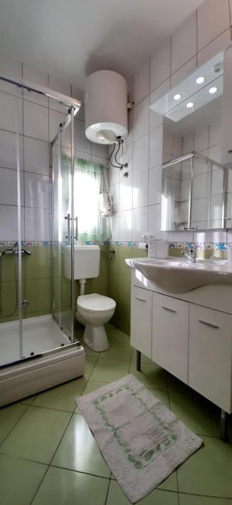 Apartment Pecarevic - A Holiday With A Stunning View Vis Eksteriør billede