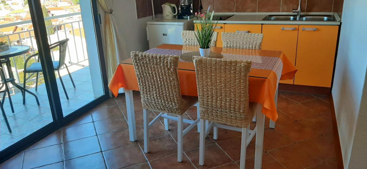Apartment Pecarevic - A Holiday With A Stunning View Vis Eksteriør billede