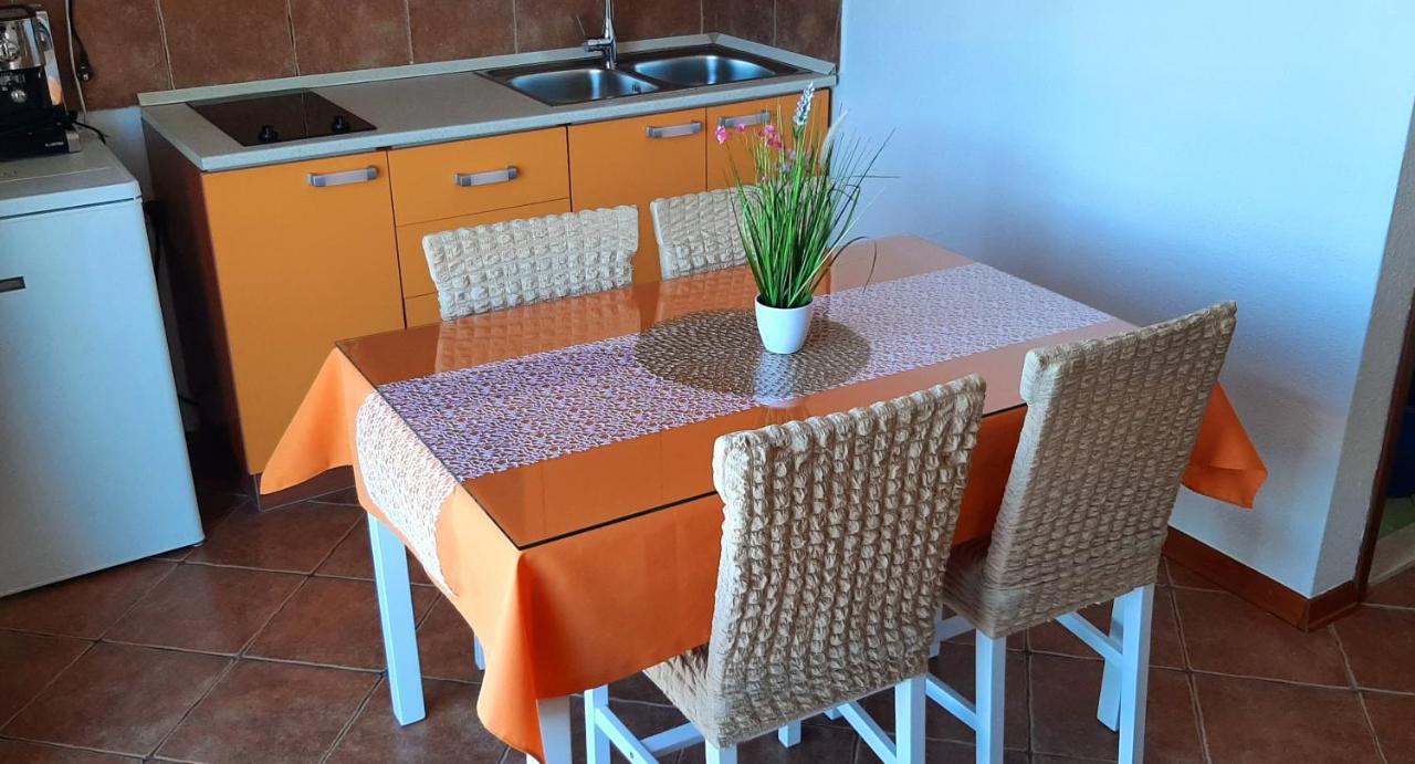Apartment Pecarevic - A Holiday With A Stunning View Vis Eksteriør billede