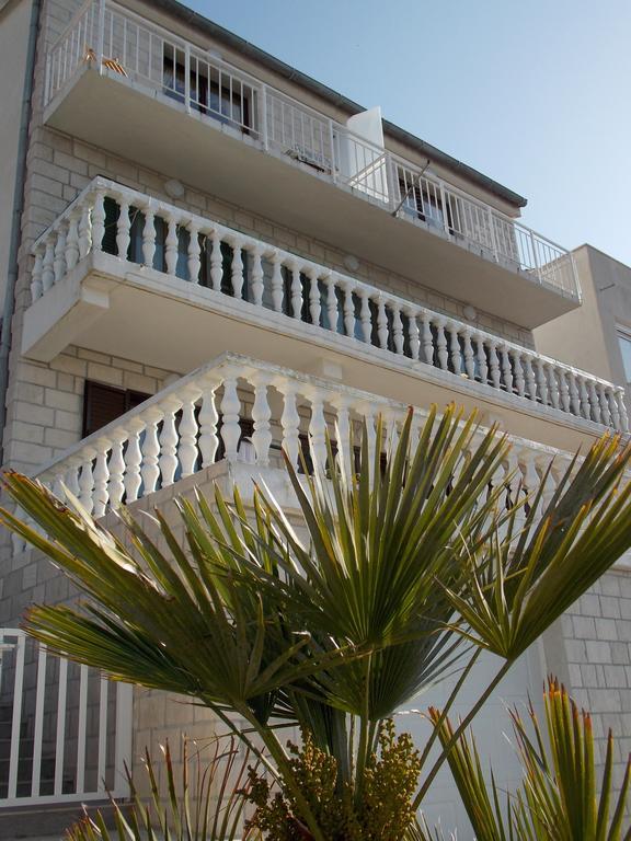 Apartment Pecarevic - A Holiday With A Stunning View Vis Eksteriør billede
