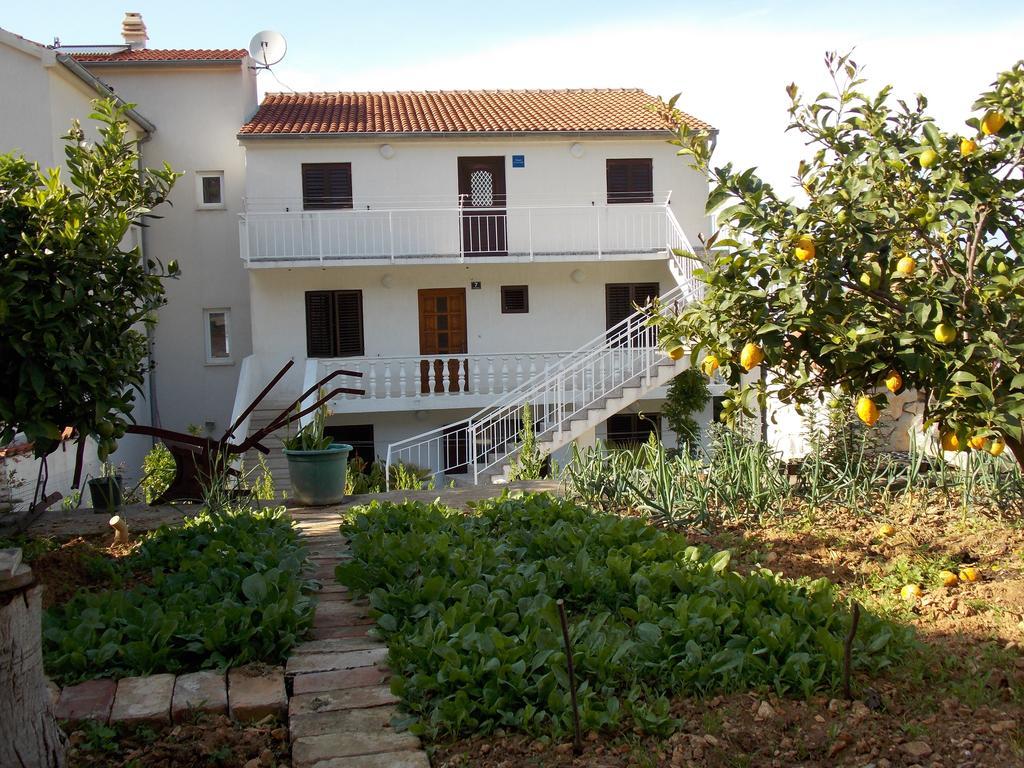 Apartment Pecarevic - A Holiday With A Stunning View Vis Eksteriør billede