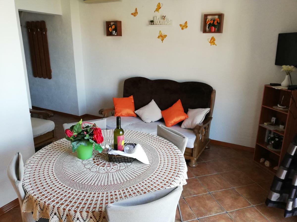 Apartment Pecarevic - A Holiday With A Stunning View Vis Eksteriør billede