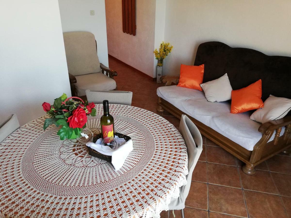Apartment Pecarevic - A Holiday With A Stunning View Vis Eksteriør billede